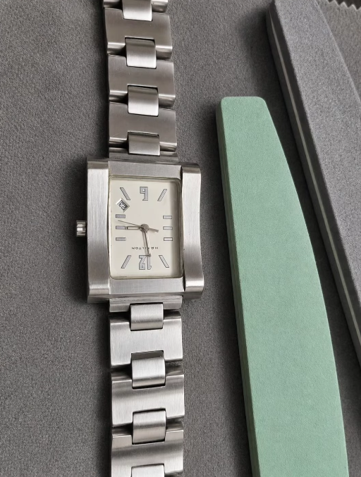 Reloj Hamilton Codebreaker - Servicio de limpieza por ultrasonido y pulido a espejo